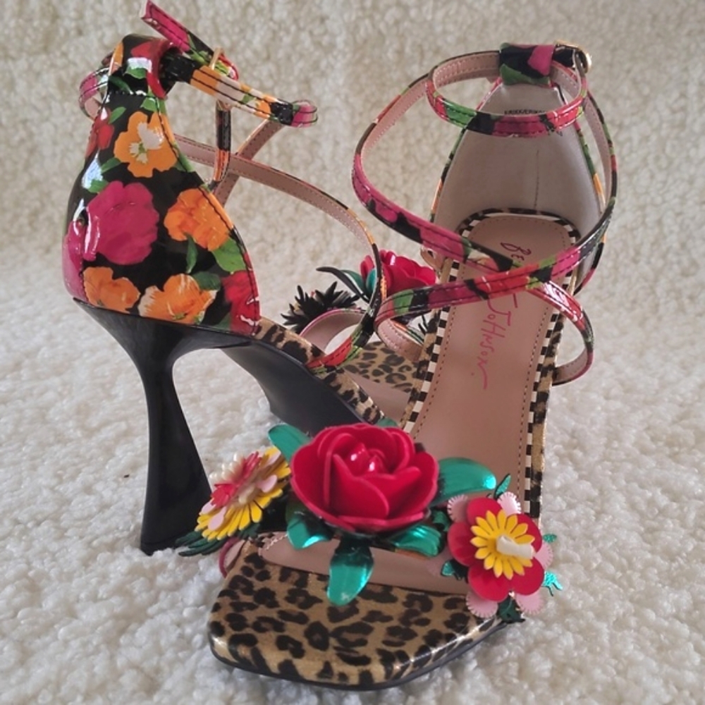 Betsey Johnson Erikk Embellished Floral Dress Sandals, Size 6.5